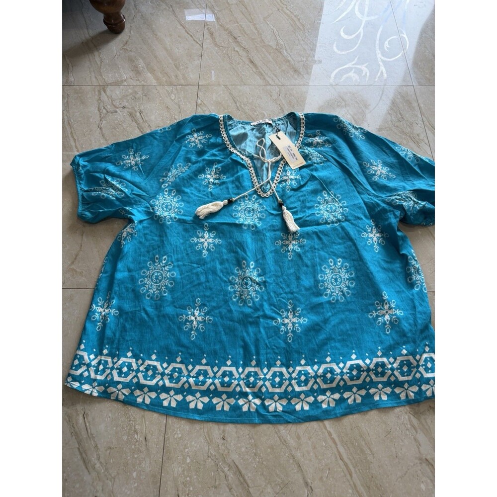VIVI Women’s 2XL Blue/White Geometric V-Neck Short Sleeve Tie Tassel Blouse